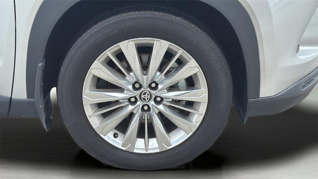 used 2024 Toyota Grand Highlander car, priced at $41,718