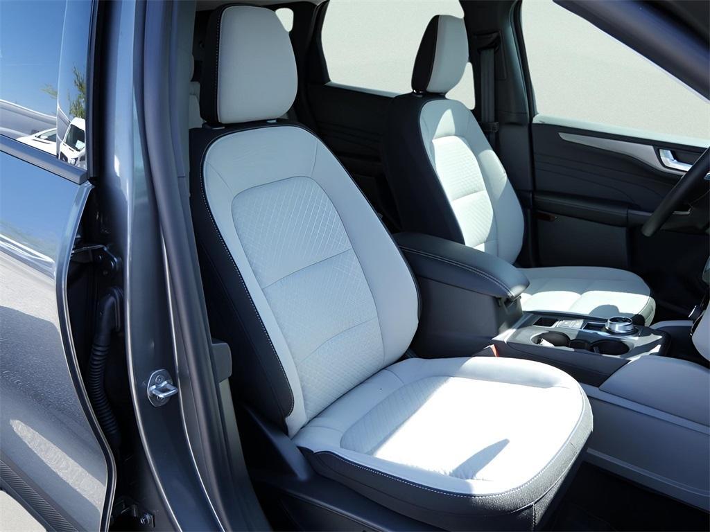 new 2025 Ford Escape car, priced at $27,059