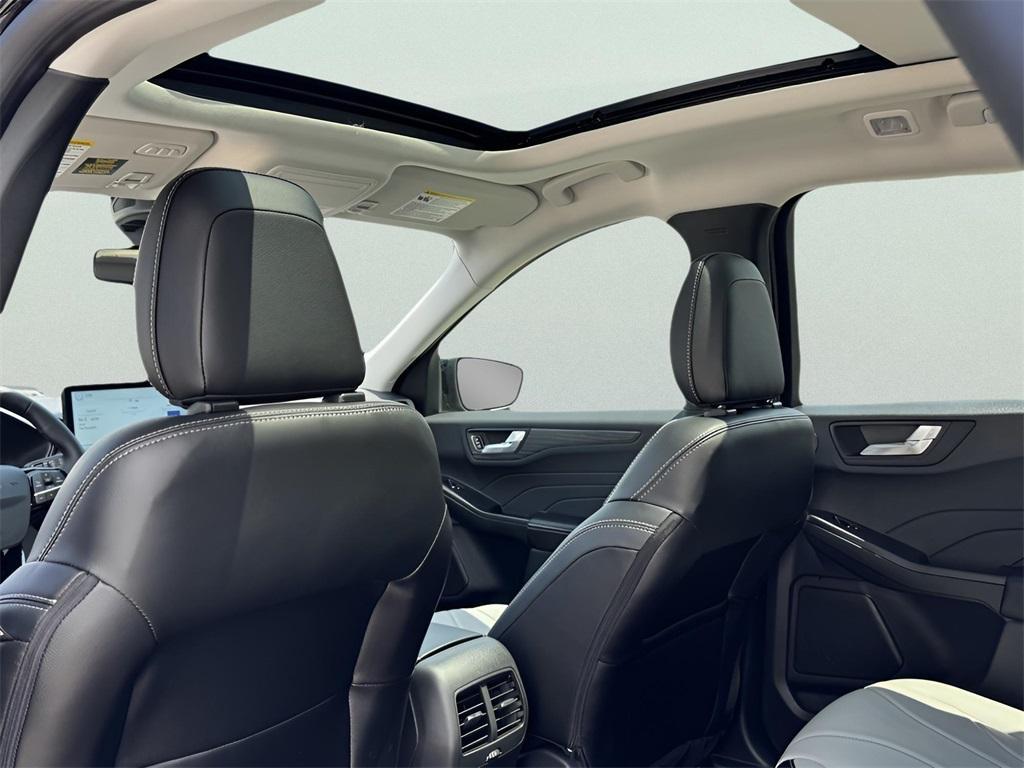 new 2025 Ford Escape car, priced at $33,914