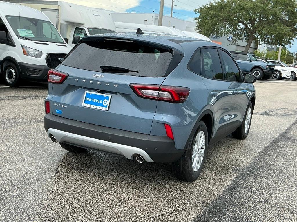 new 2025 Ford Escape car, priced at $29,013