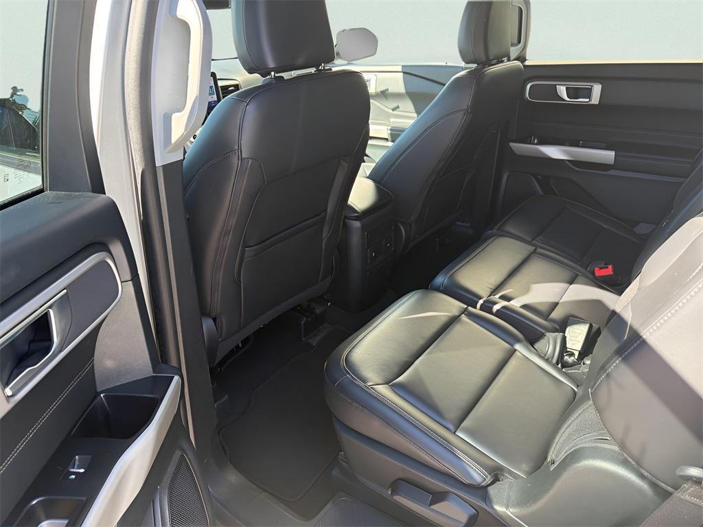 used 2024 Ford Explorer car, priced at $24,995