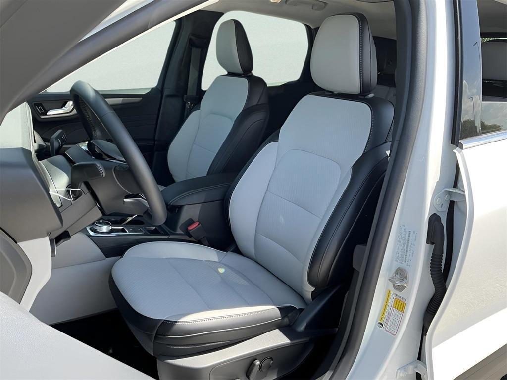 new 2025 Ford Escape car, priced at $30,862