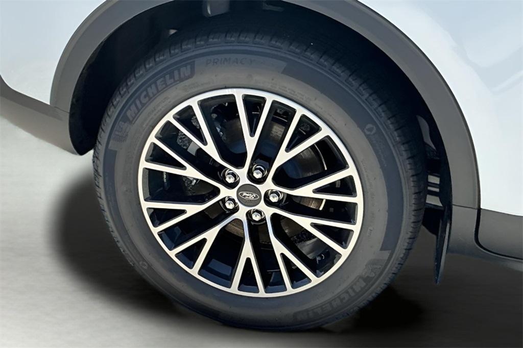 new 2025 Ford Escape car, priced at $30,862