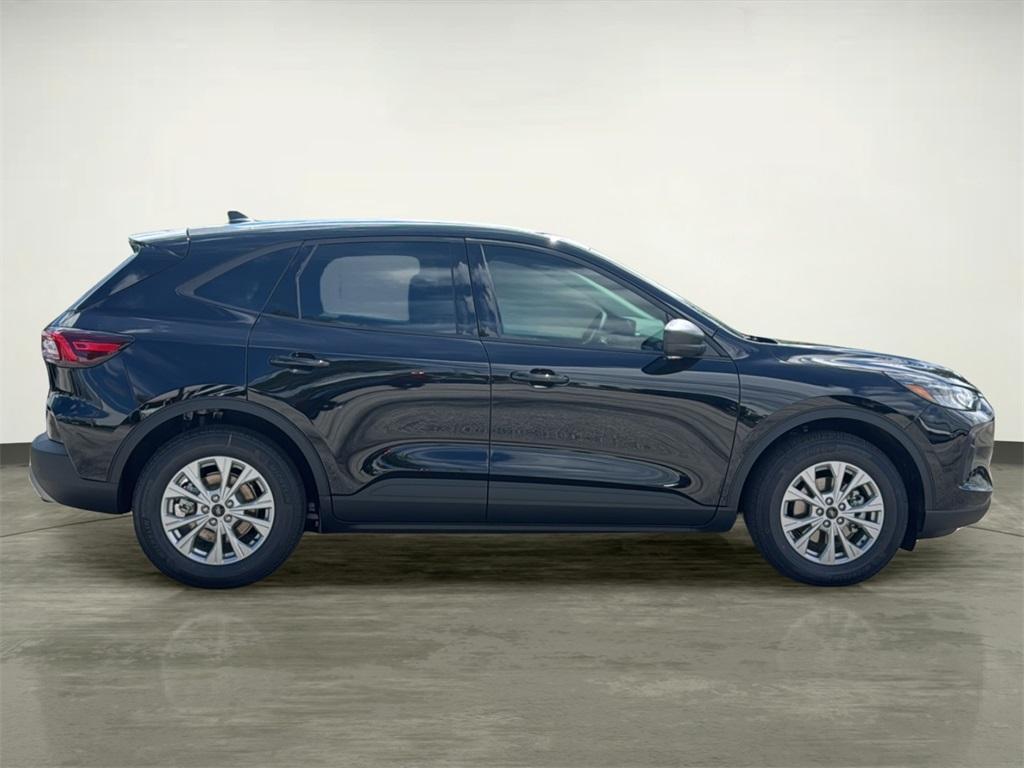 new 2025 Ford Escape car, priced at $25,618