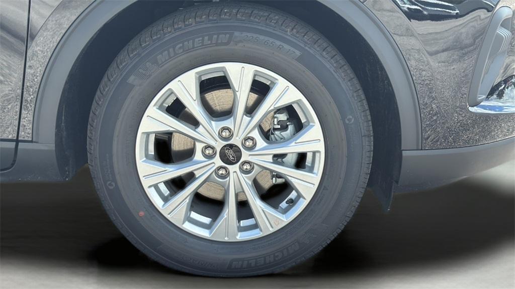 new 2025 Ford Escape car, priced at $25,618