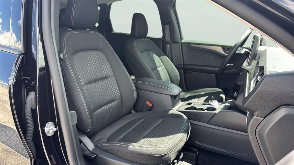 new 2025 Ford Escape car, priced at $25,618