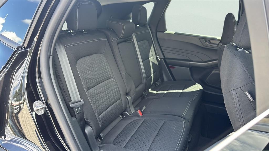 new 2025 Ford Escape car, priced at $25,618