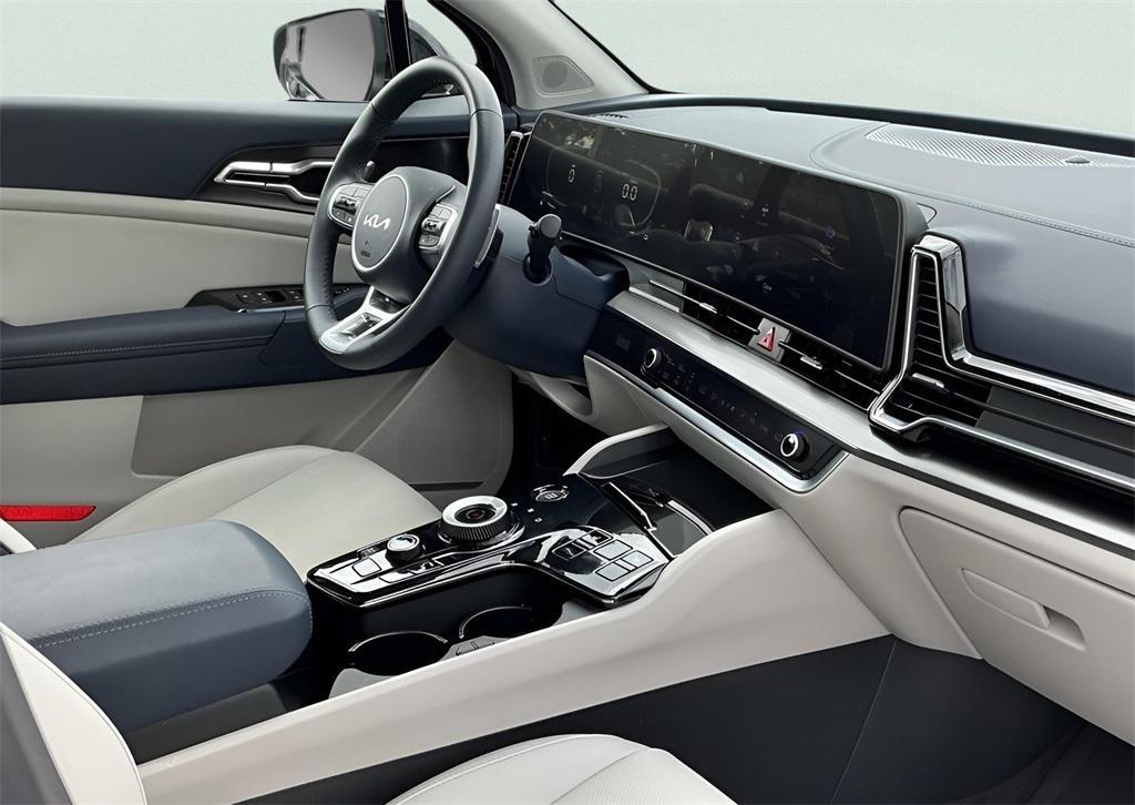 used 2025 Kia Sportage Hybrid car, priced at $28,772