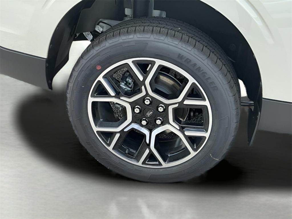 new 2025 Ford Maverick car, priced at $37,180