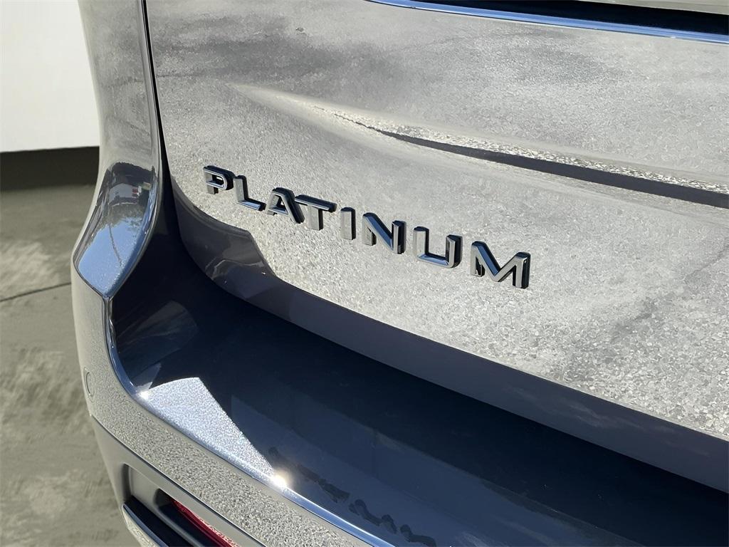 new 2025 Ford Expedition car, priced at $81,659
