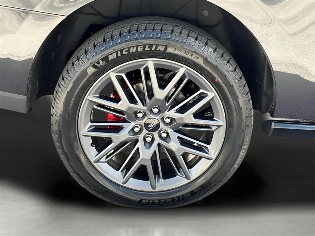 new 2025 Ford Expedition car, priced at $81,659