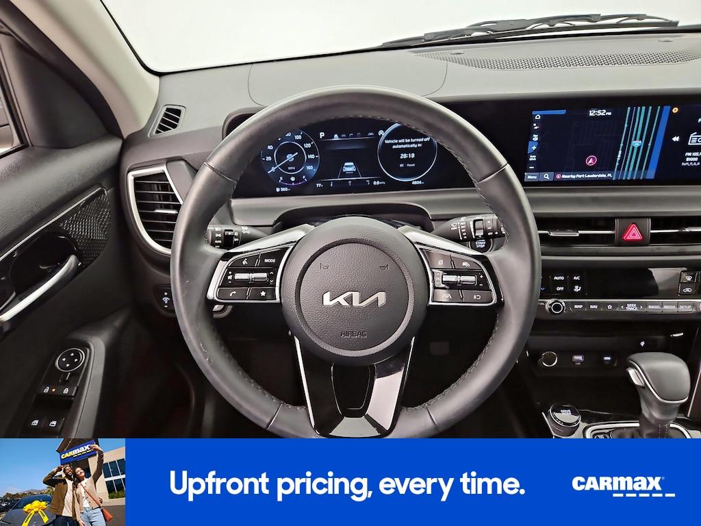 used 2025 Kia Seltos car, priced at $25,998
