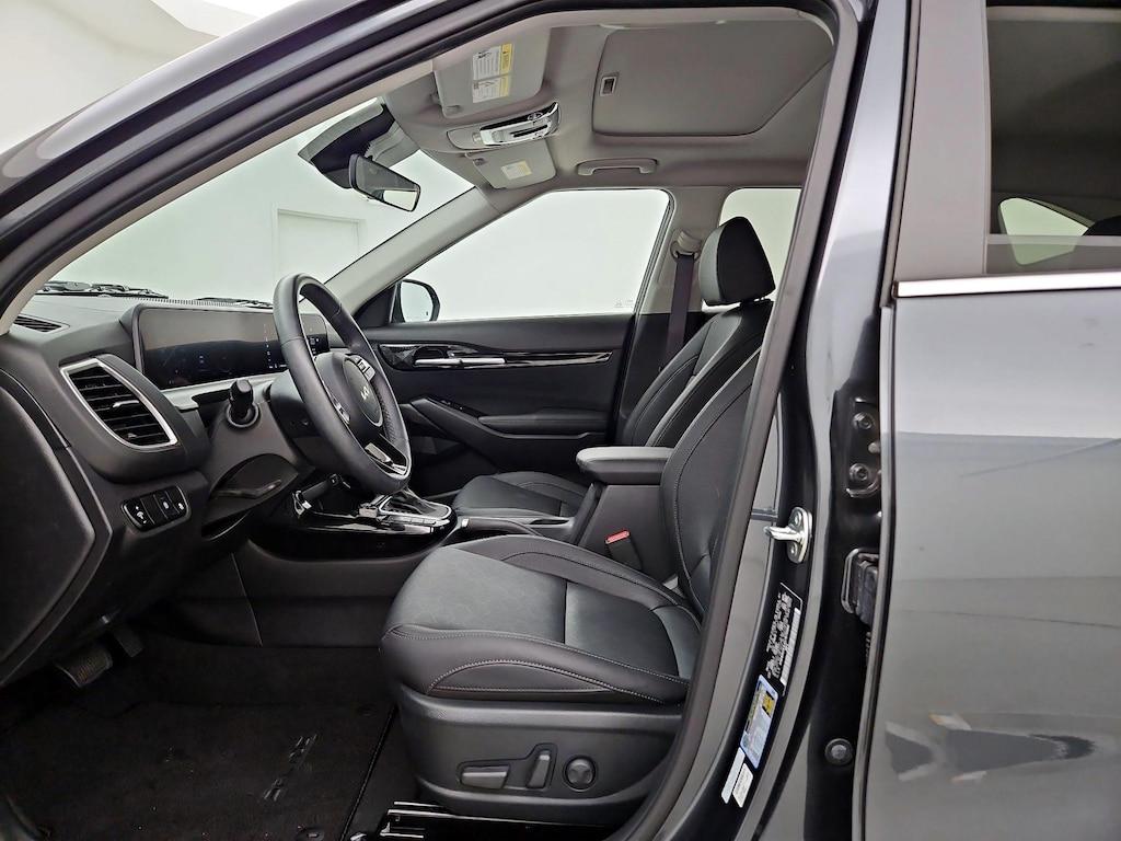 used 2025 Kia Seltos car, priced at $25,998