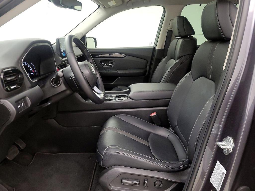 used 2023 Honda Pilot car, priced at $43,998