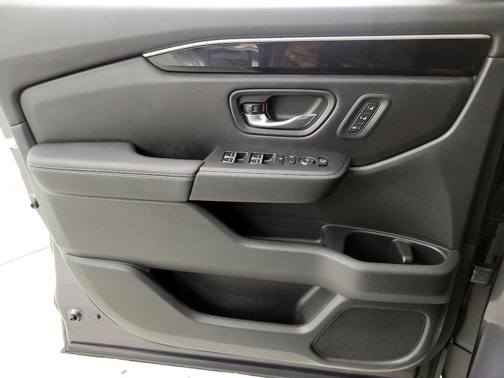 used 2023 Honda Pilot car, priced at $41,998