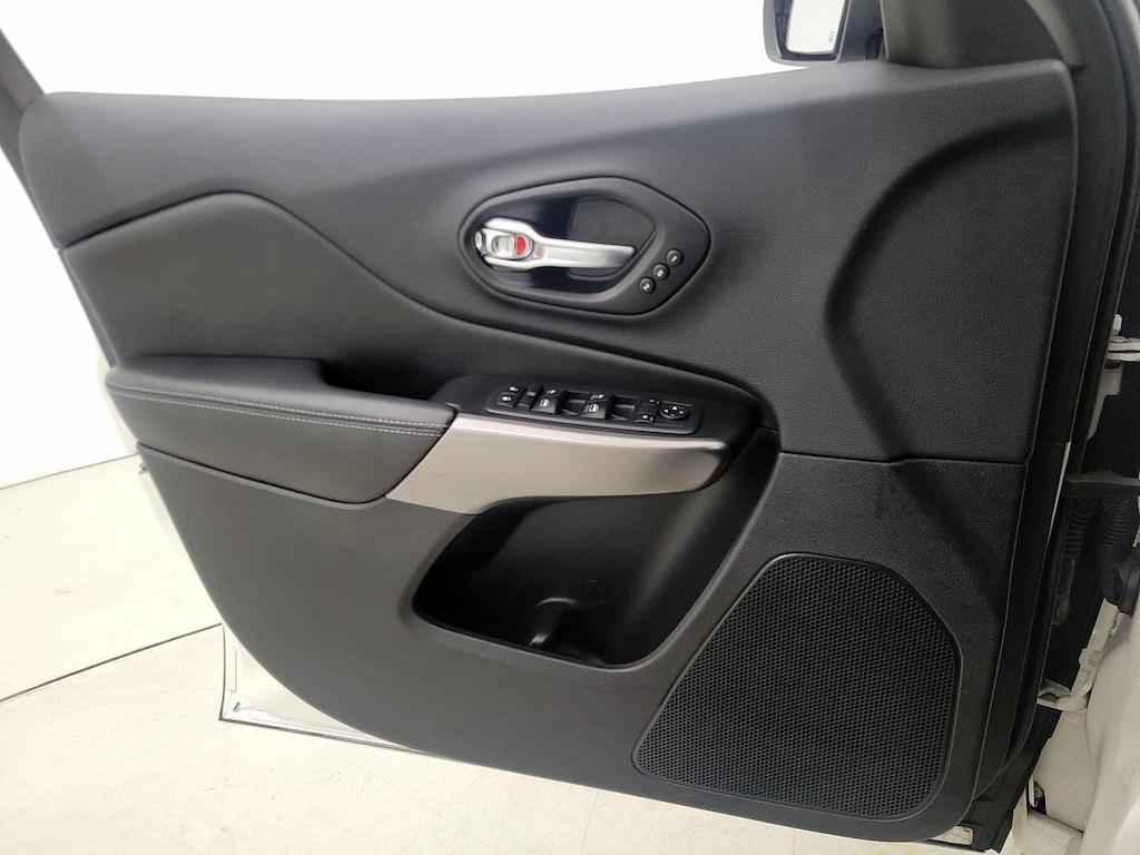 used 2019 Jeep Cherokee car, priced at $20,998