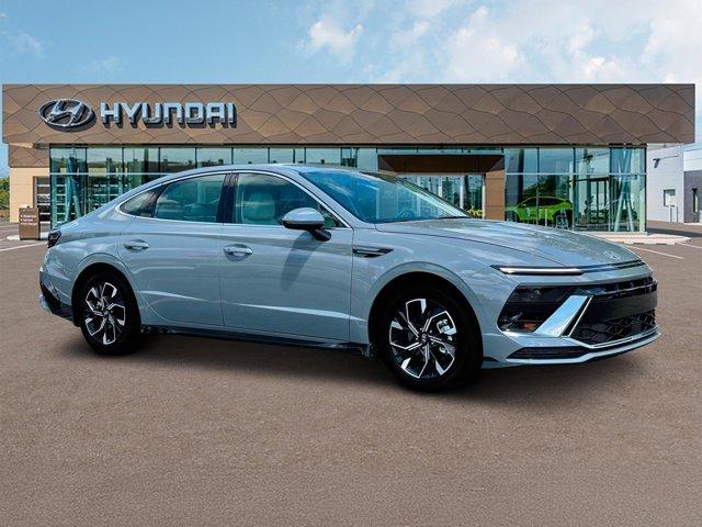 new 2025 Hyundai Sonata car, priced at $27,919