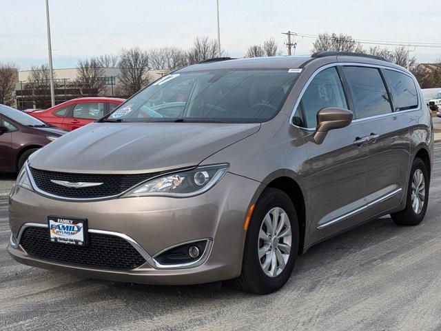 used 2017 Chrysler Pacifica car, priced at $15,679