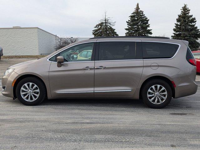 used 2017 Chrysler Pacifica car, priced at $15,679