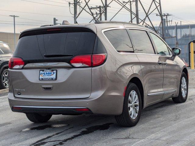 used 2017 Chrysler Pacifica car, priced at $15,679