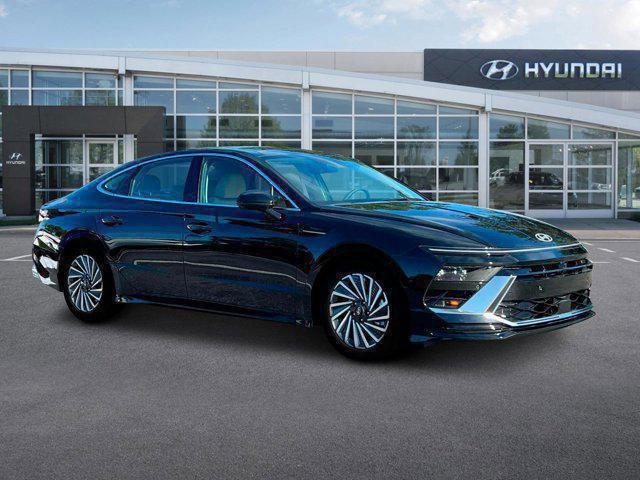 new 2025 Hyundai Sonata Hybrid car, priced at $38,110