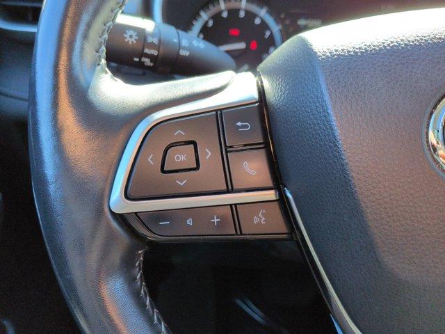 used 2021 Toyota Highlander car, priced at $24,960