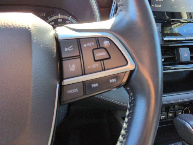 used 2021 Toyota Highlander car, priced at $24,960