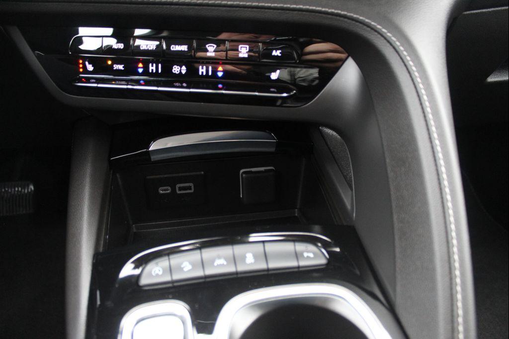 used 2023 Buick Envision car, priced at $29,344