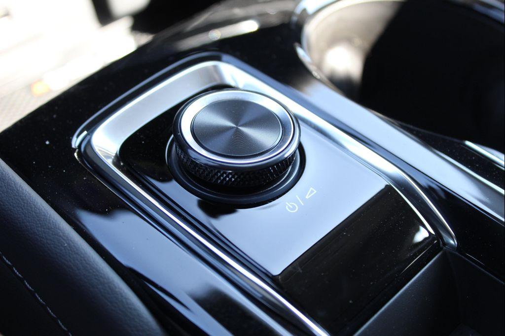 new 2025 Buick Envision car, priced at $38,628