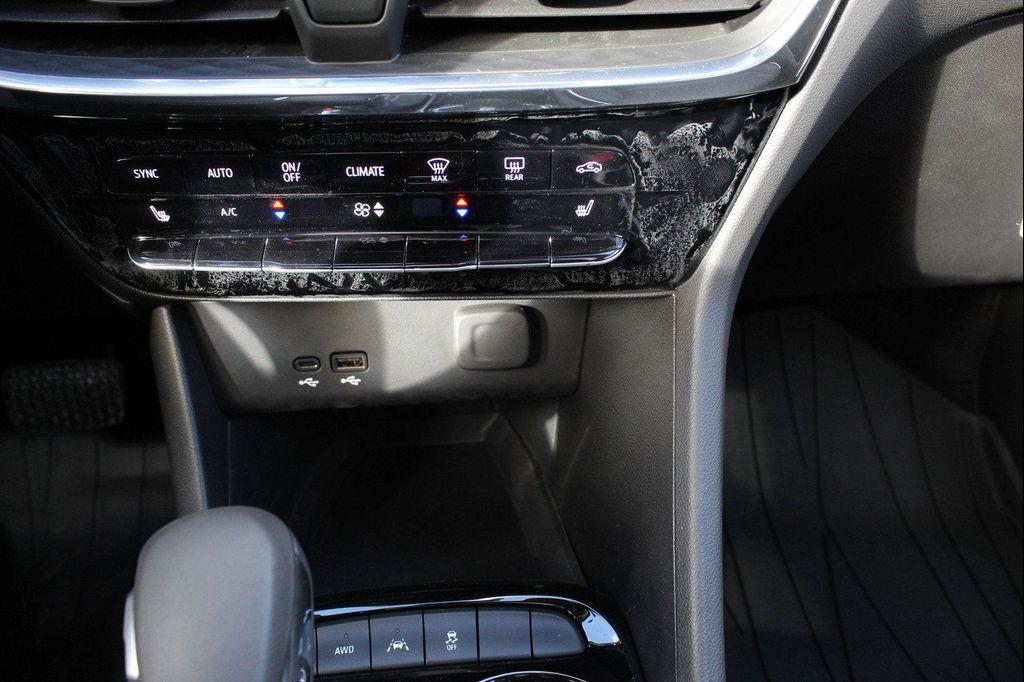 new 2025 Buick Encore GX car, priced at $34,902