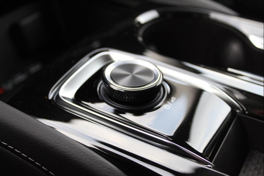 new 2025 Buick Envision car, priced at $39,152