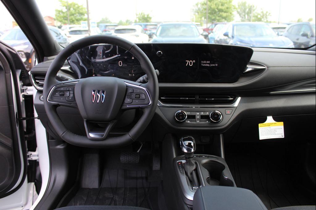 new 2025 Buick Envista car, priced at $25,347