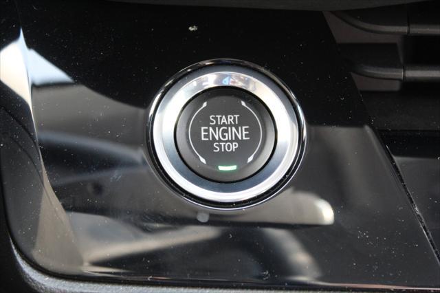 new 2025 Buick Envision car, priced at $39,568