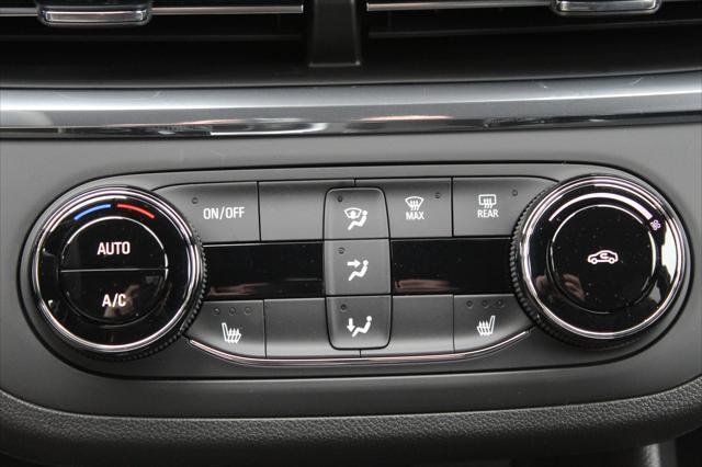 new 2025 Buick Envista car, priced at $26,299