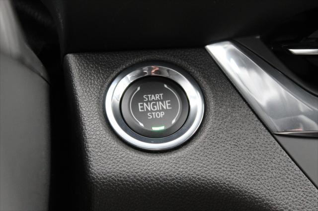 new 2025 Buick Envista car, priced at $26,299
