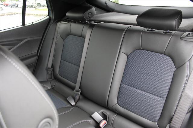 new 2025 Buick Envista car, priced at $26,299