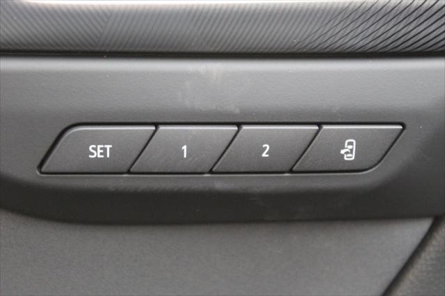 new 2025 Buick Envision car, priced at $40,350