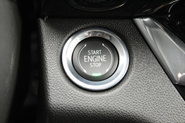 new 2025 Buick Envista car, priced at $27,535
