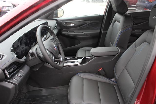 new 2025 Buick Envista car, priced at $27,535