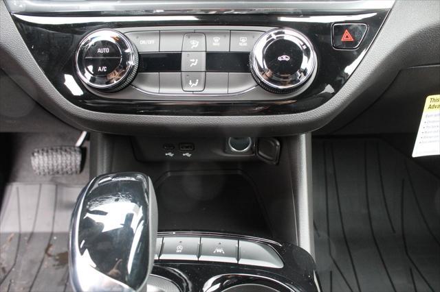 new 2025 Buick Envista car, priced at $27,535