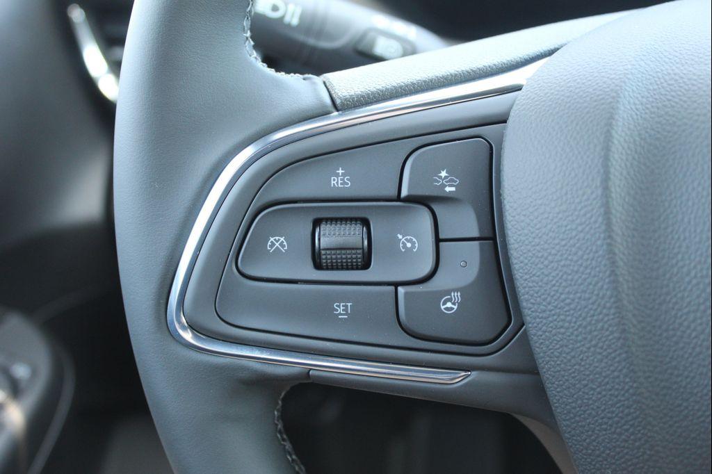 new 2025 Buick Envista car, priced at $24,827