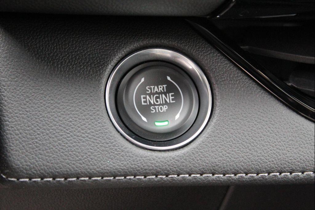 new 2025 Buick Enclave car, priced at $48,592