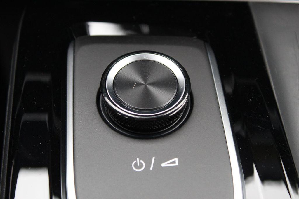 new 2025 Buick Enclave car, priced at $48,592