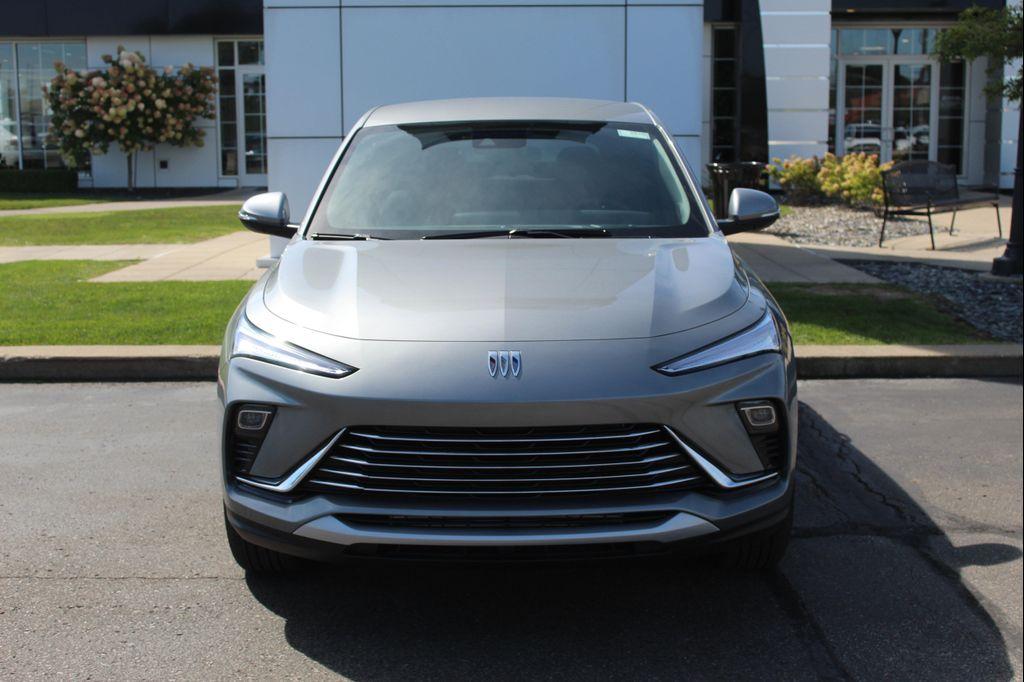 new 2025 Buick Envista car, priced at $25,260