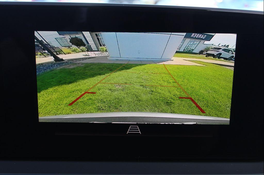 new 2025 Buick Envista car, priced at $25,260