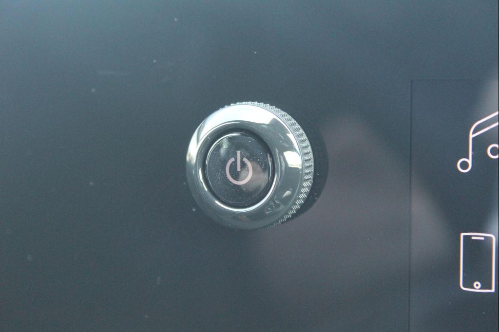 new 2025 Buick Envista car, priced at $25,260