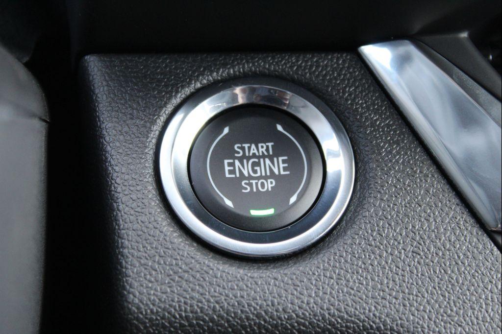 new 2025 Buick Envista car, priced at $25,260