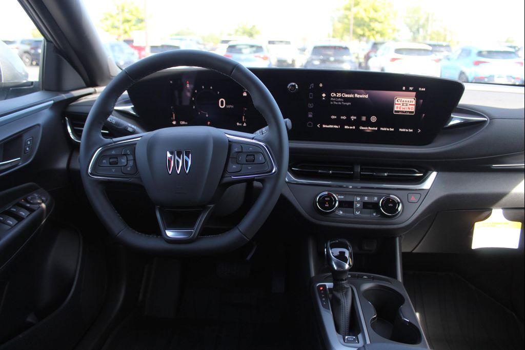 new 2025 Buick Envista car, priced at $25,260
