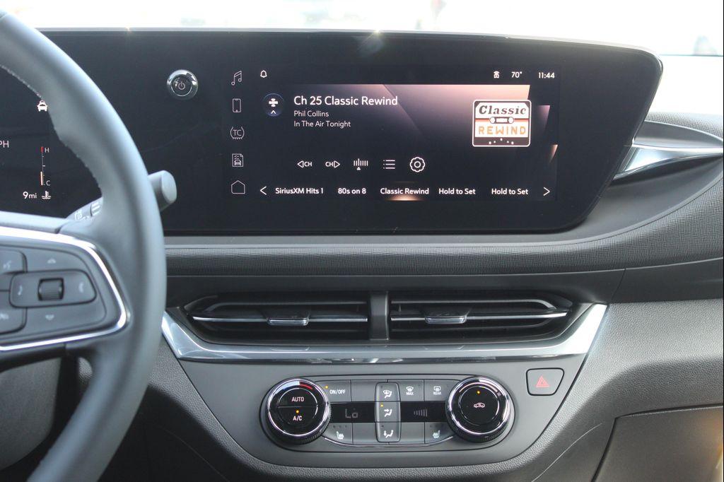 new 2025 Buick Envista car, priced at $25,260