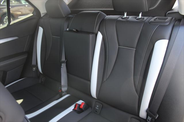 new 2025 Buick Envision car, priced at $39,917